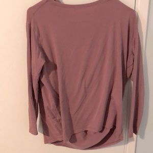 Lululemon back in action shirt